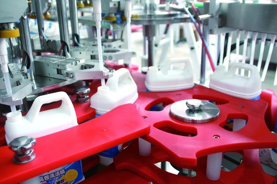 Füllende mit einer Kappe bedeckende Maschine automatischer Flasche Huituo für Reinigerwesentliches, flüssiges Abwaschreinigungsmittel