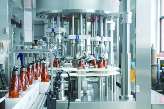 Touch Screen tägliche chemische Produkt-mit einer Kappe bedeckende Drehmaschine