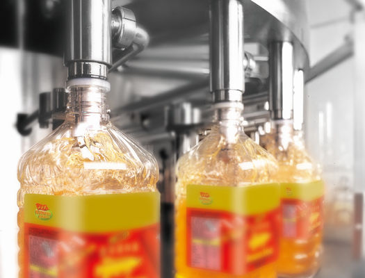 84 Desinfektionsmittel-flüssige Flaschen-füllende mit einer Kappe bedeckende und Etikettiermaschine