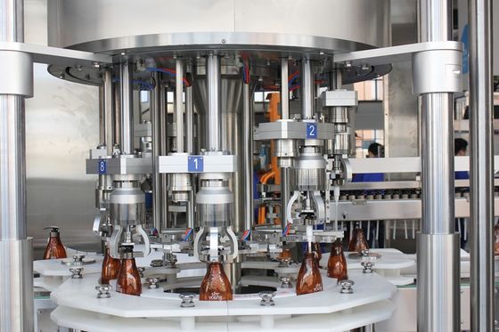 2 in 1 Monoblock-Flaschen-füllender und mit einer Kappe bedeckender Maschine