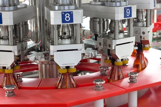 Pumpe bedeckt mit einer Kappe bedeckende Drehmaschine mit einer Kappe