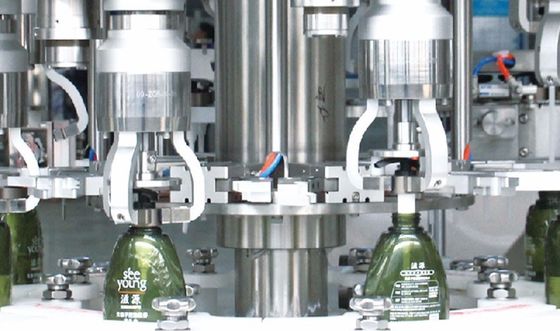 Multi Kopf-Lotions-Pumpen-mit einer Kappe bedeckende Maschine mit Sortierer
