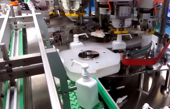 Automatische mit einer Kappe bedeckende Maschine 9600B/h