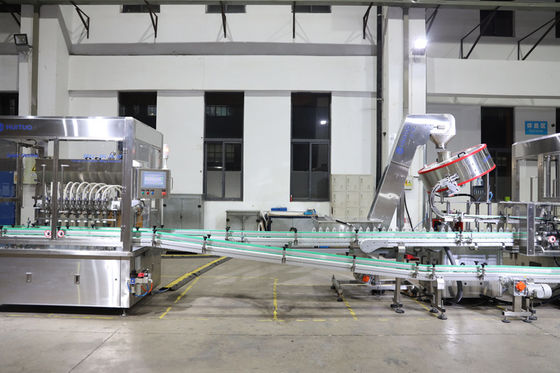 Automatische mit einer Kappe bedeckende Maschine Huituo 7200bph für rundes Kappe Babyöl