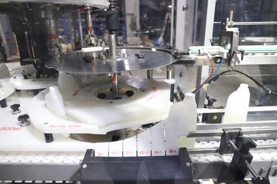 Sterilisierungswasser-füllende mit einer Kappe bedeckende Maschine 3C 380V